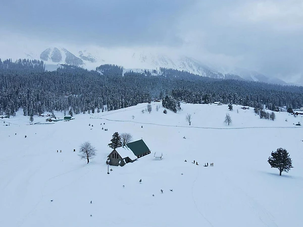 Srinagar Gulmarg Tour Package